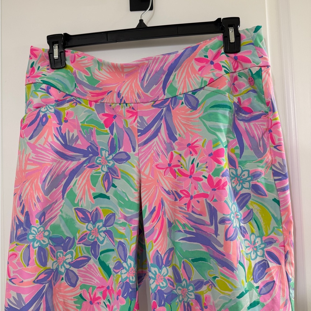 Lilly Pulitzer Colorful Floral Print shorts